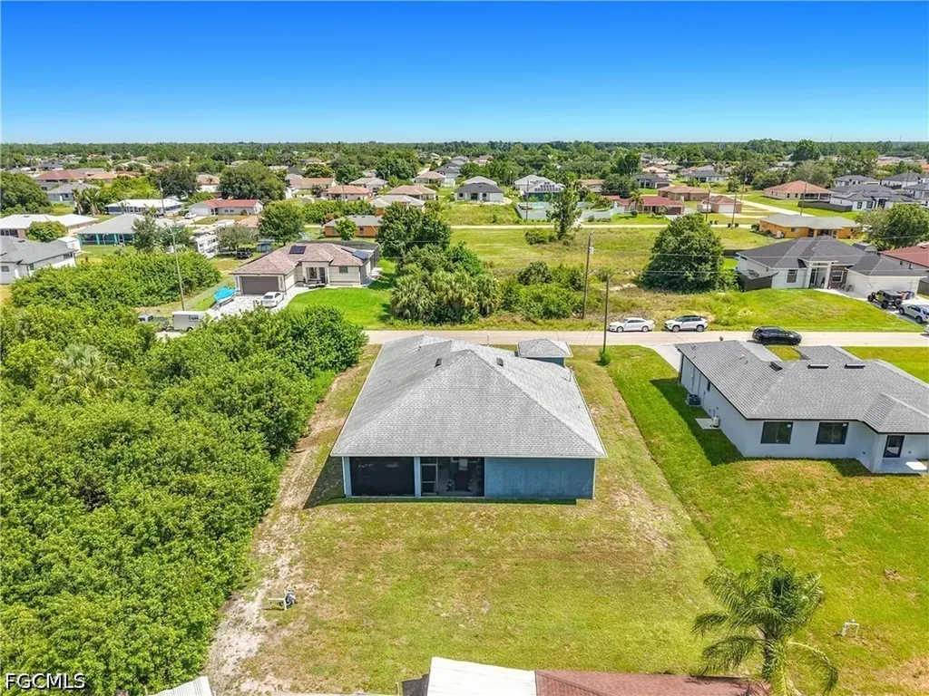 3907 11th Street SW Lehigh Acres FL 33976