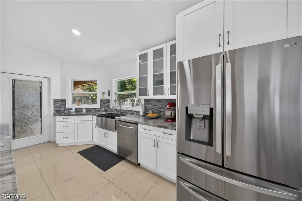 622 SE 10th Avenue Cape Coral FL 33990