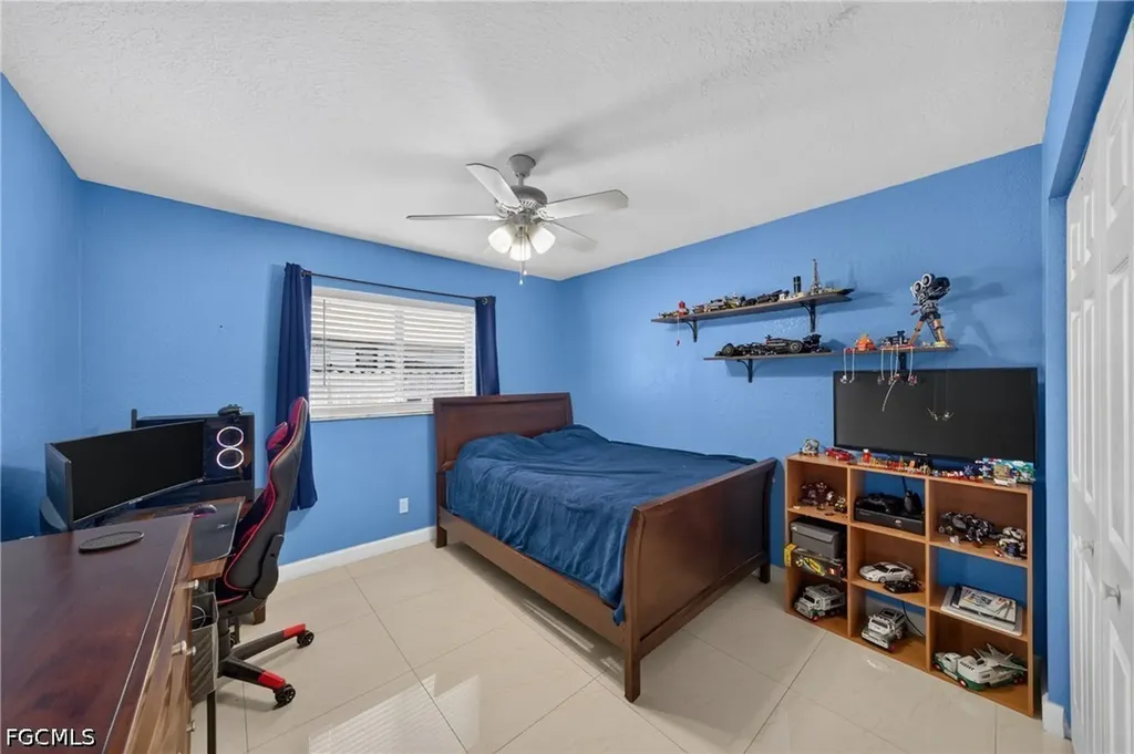 622 SE 10th Avenue Cape Coral FL 33990