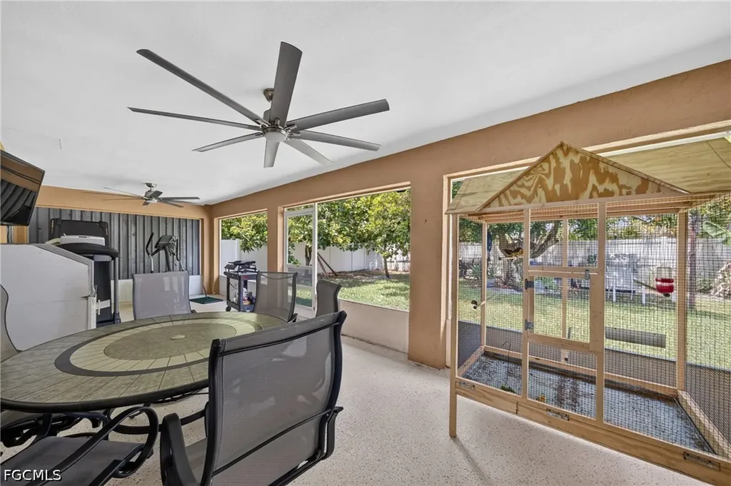622 SE 10th Avenue Cape Coral FL 33990