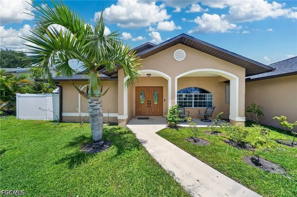 622 SE 10th Avenue Cape Coral FL 33990