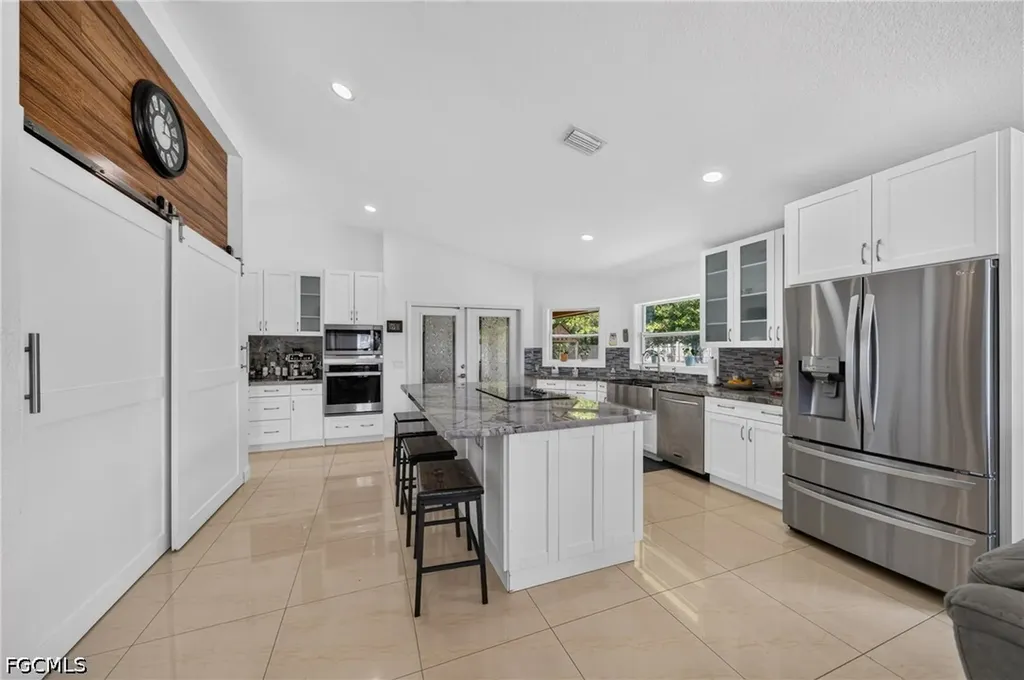 622 SE 10th Avenue Cape Coral FL 33990