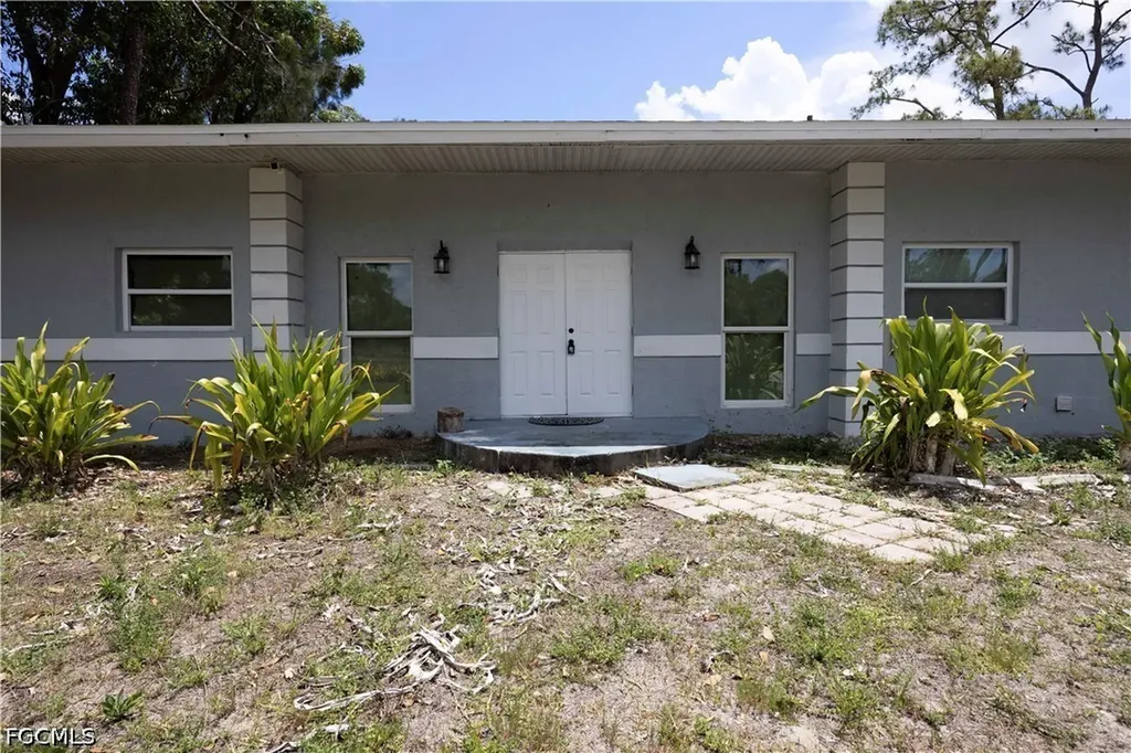 7823 Marx Drive North Fort Myers FL 33917