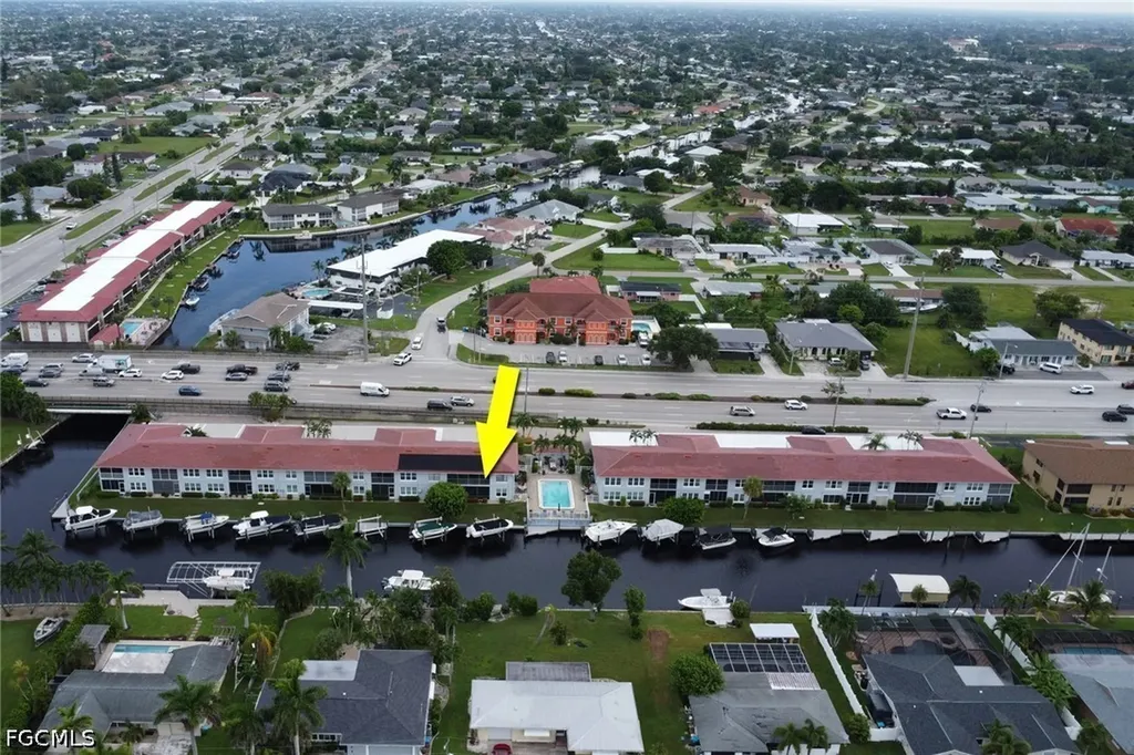 208 Cape Coral Parkway E Cape Coral FL 33904