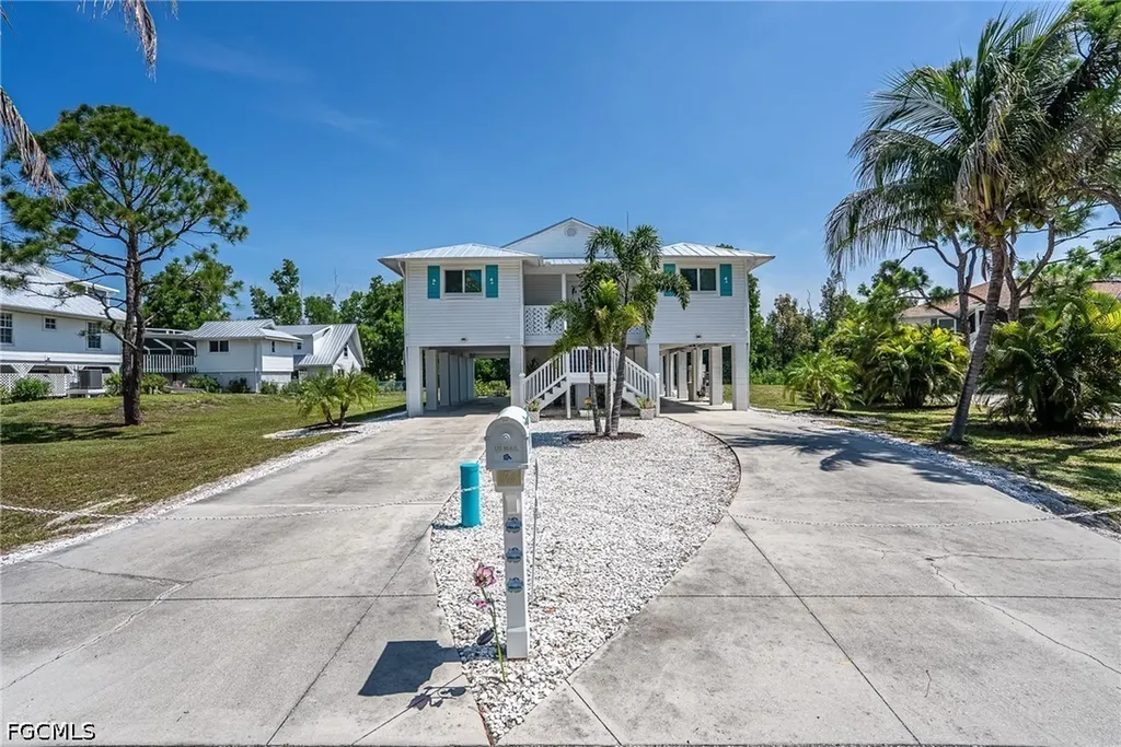 10810 Habitat Circle Bokeelia FL 33922