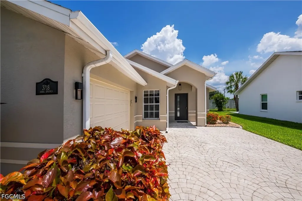 3718 Sabal Springs Boulevard North Fort Myers FL 33917