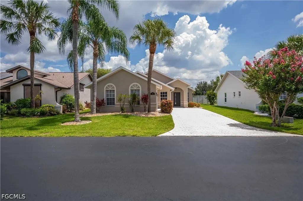 3718 Sabal Springs Boulevard North Fort Myers FL 33917
