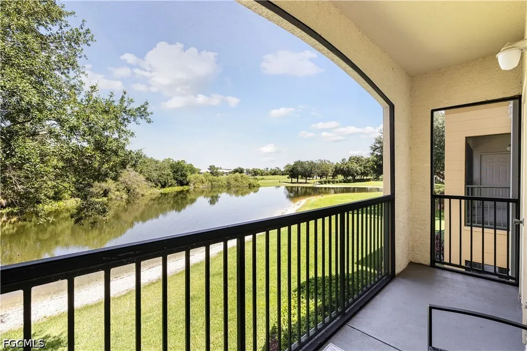 11520 Villa Grand Fort Myers FL 33913