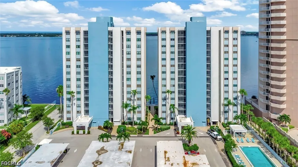 1901 Clifford Street Fort Myers FL 33901