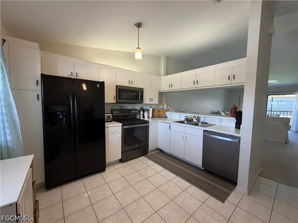 5735 Foxlake Drive North Fort Myers FL 33917