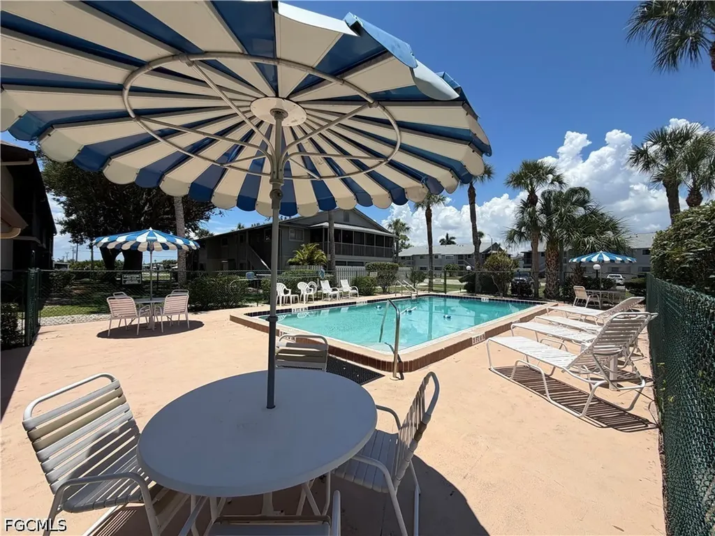 5735 Foxlake Drive North Fort Myers FL 33917