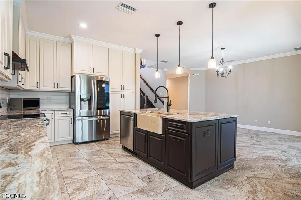 2534 Verdmont Court Cape Coral FL 33991
