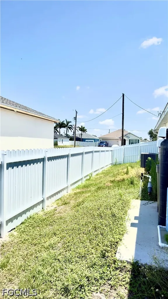 532 NW 18th Avenue Cape Coral FL 33993