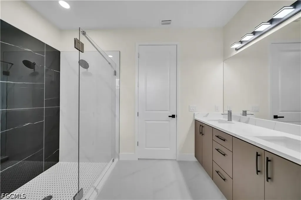4016 9th Street SW Lehigh Acres FL 33976