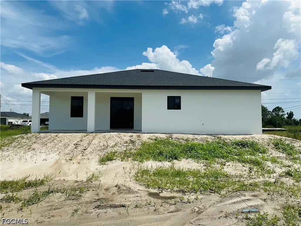 4016 9th Street SW Lehigh Acres FL 33976