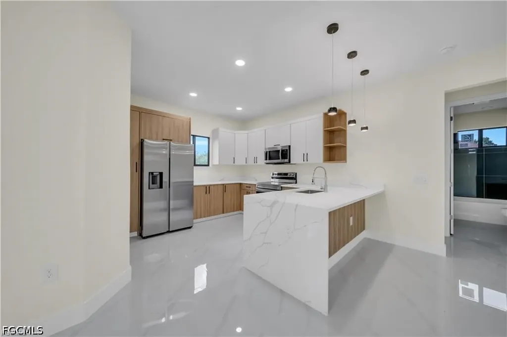 4016 9th Street SW Lehigh Acres FL 33976