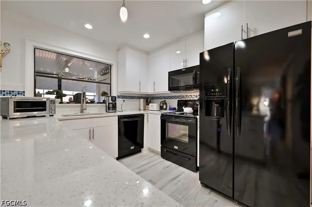 631 SE 12th Avenue Cape Coral FL 33990