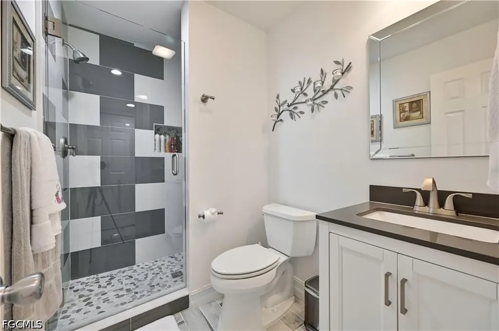 631 SE 12th Avenue Cape Coral FL 33990