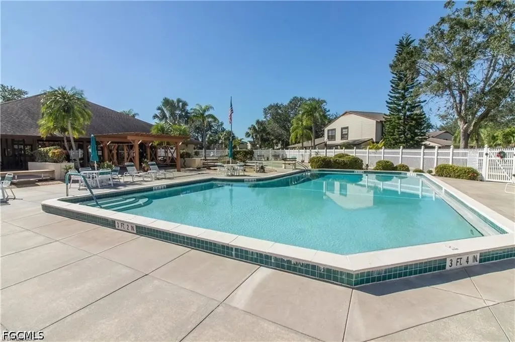 631 SE 12th Avenue Cape Coral FL 33990