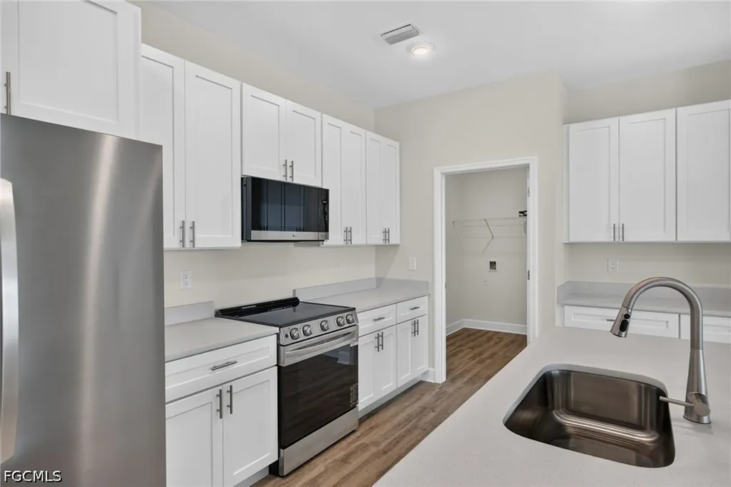 1208 NW 19th Street Cape Coral FL 33993