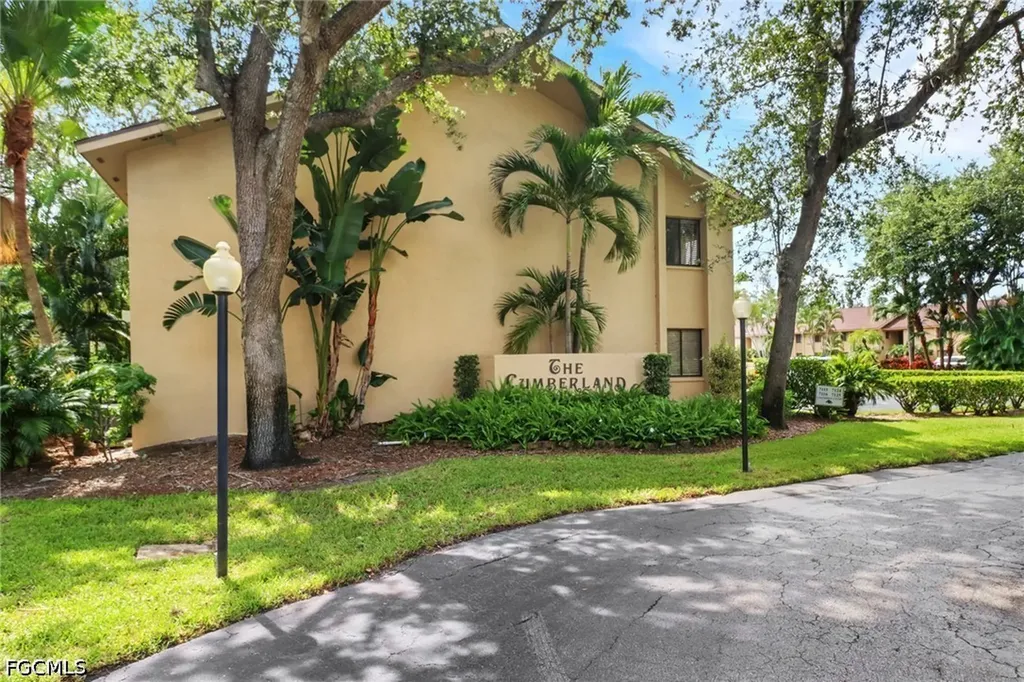 7115 Lakeridge Court Fort Myers FL 33907