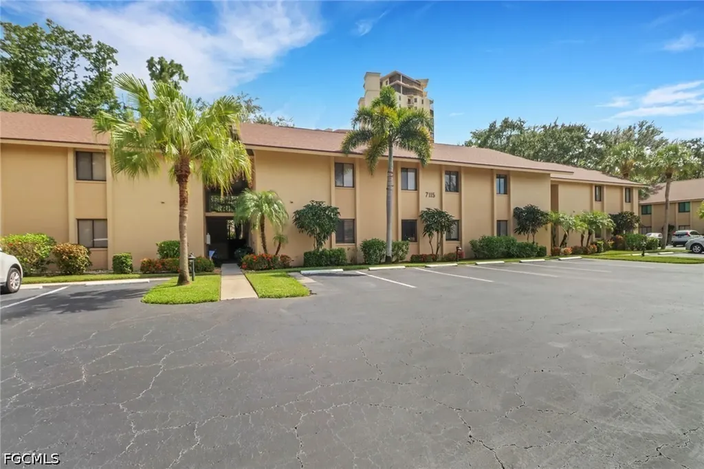 7115 Lakeridge Court Fort Myers FL 33907