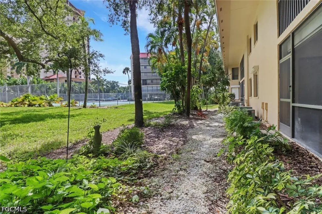 7115 Lakeridge Court Fort Myers FL 33907