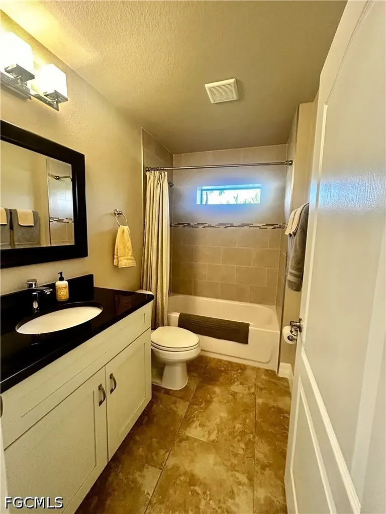 2552 SW 28th Avenue Cape Coral FL 33914