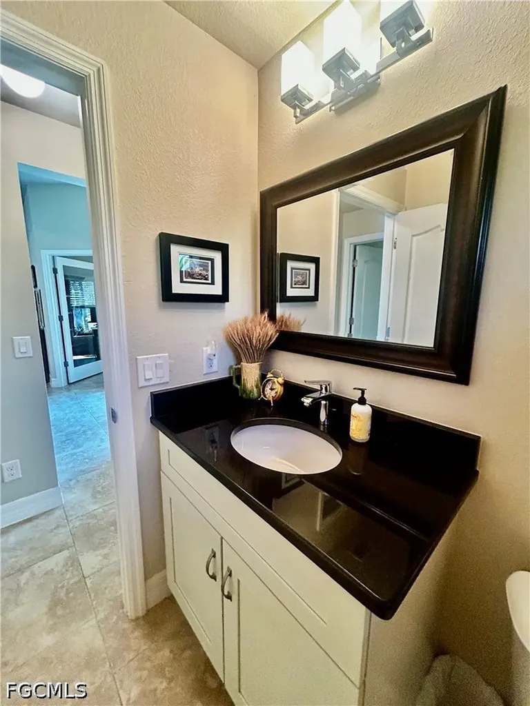 2552 SW 28th Avenue Cape Coral FL 33914