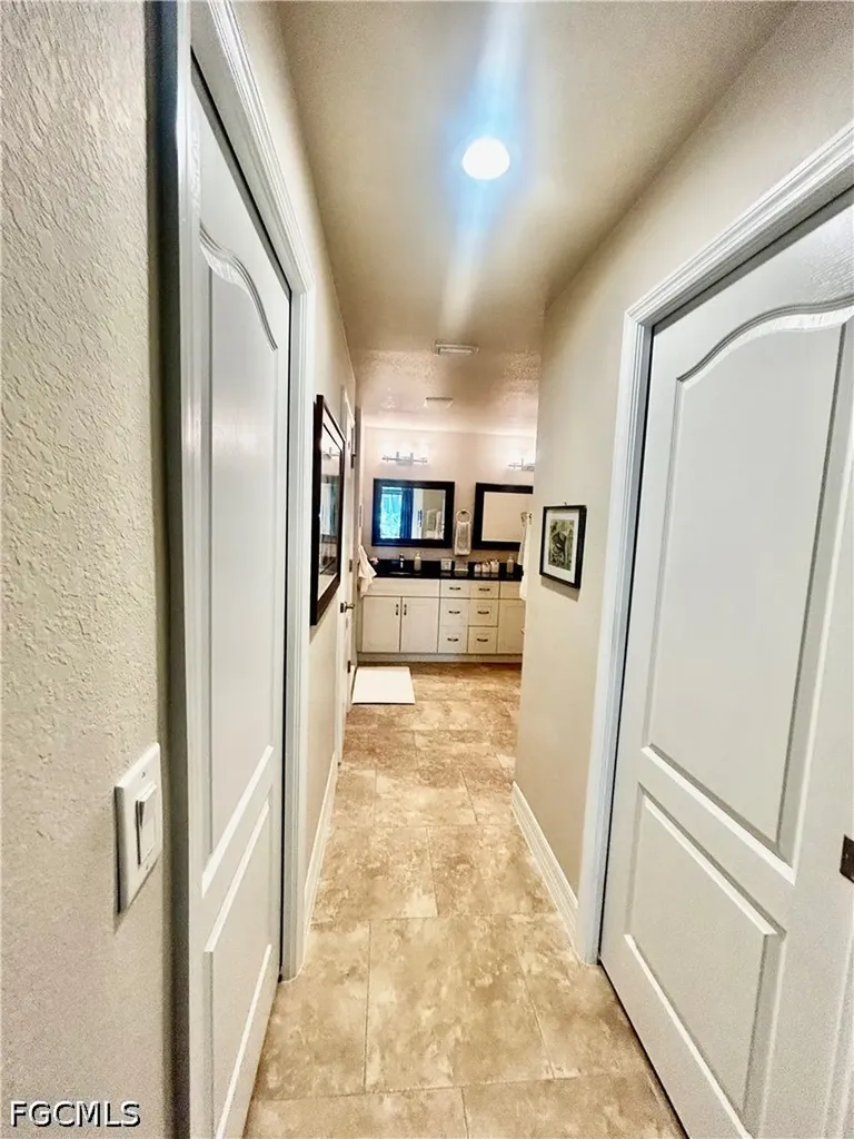 2552 SW 28th Avenue Cape Coral FL 33914