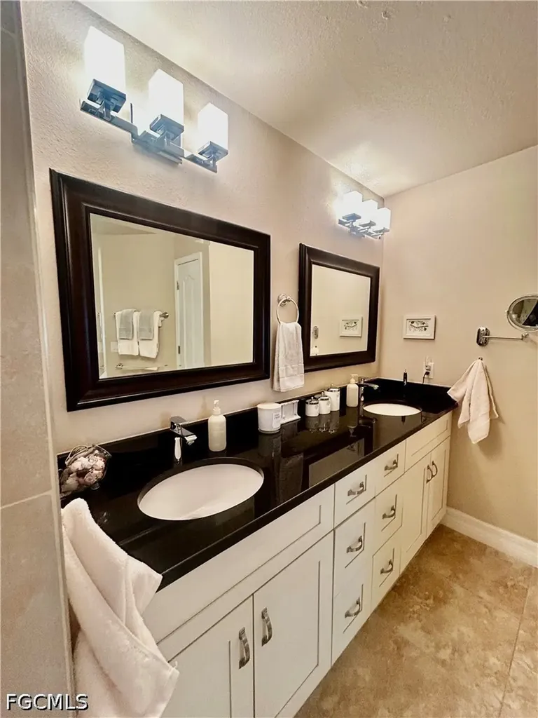 2552 SW 28th Avenue Cape Coral FL 33914