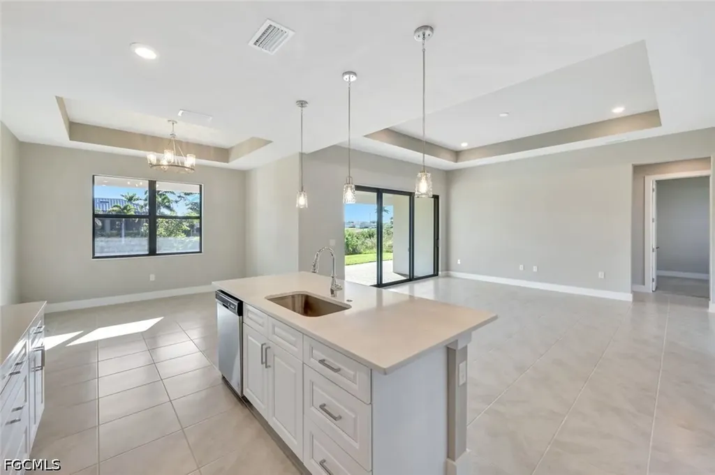 2721 SW 11th Avenue Cape Coral FL 33914