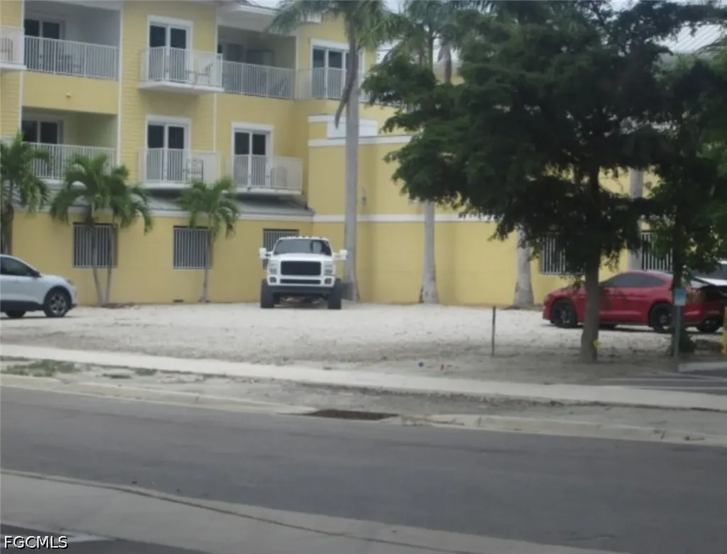 1025 2nd Street Fort Myers Beach FL 33931