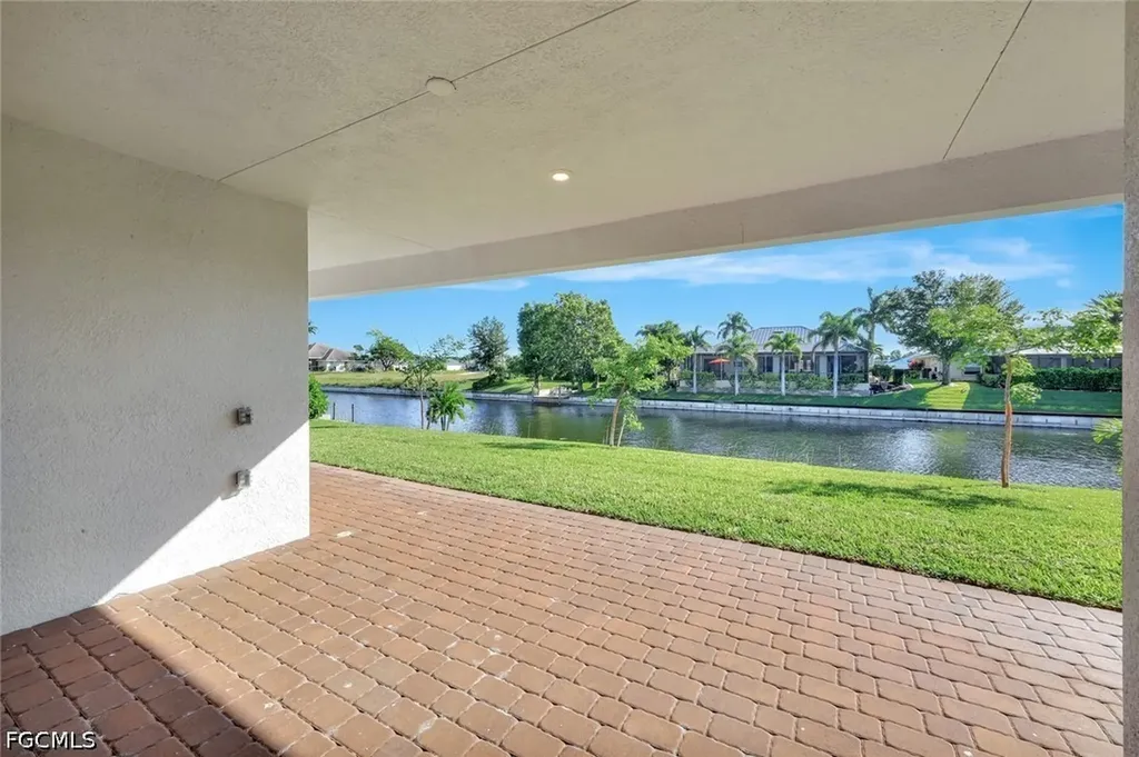 2721 SW 11th Avenue Cape Coral FL 33914