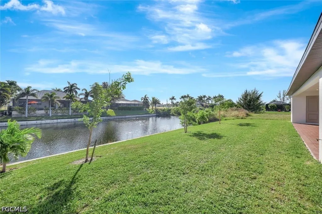 2721 SW 11th Avenue Cape Coral FL 33914