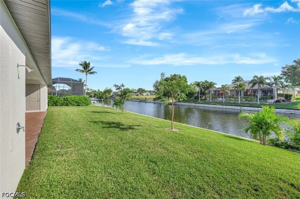 2721 SW 11th Avenue Cape Coral FL 33914