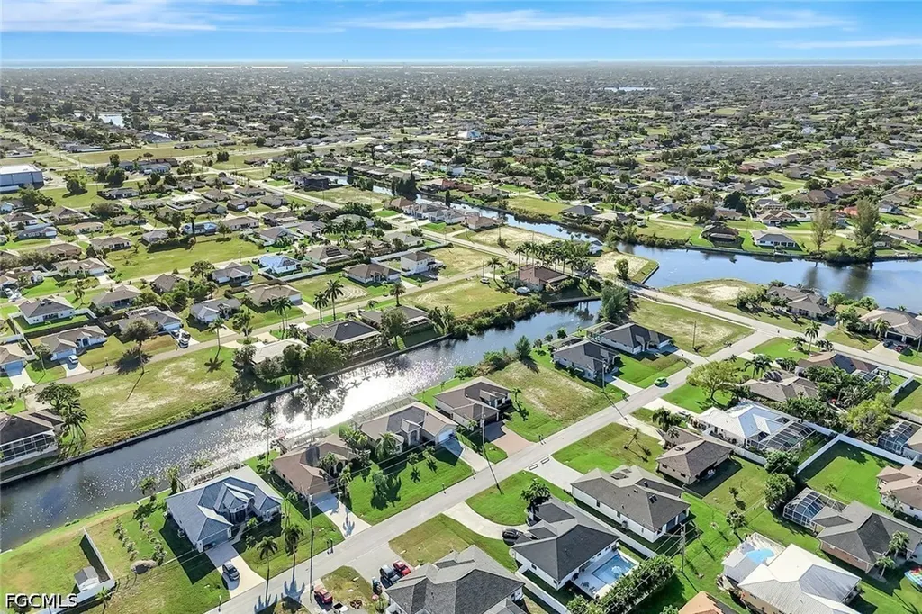 2721 SW 11th Avenue Cape Coral FL 33914