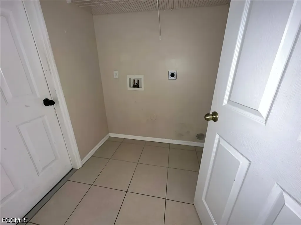 2701 NW 4th Terrace Cape Coral FL 33993