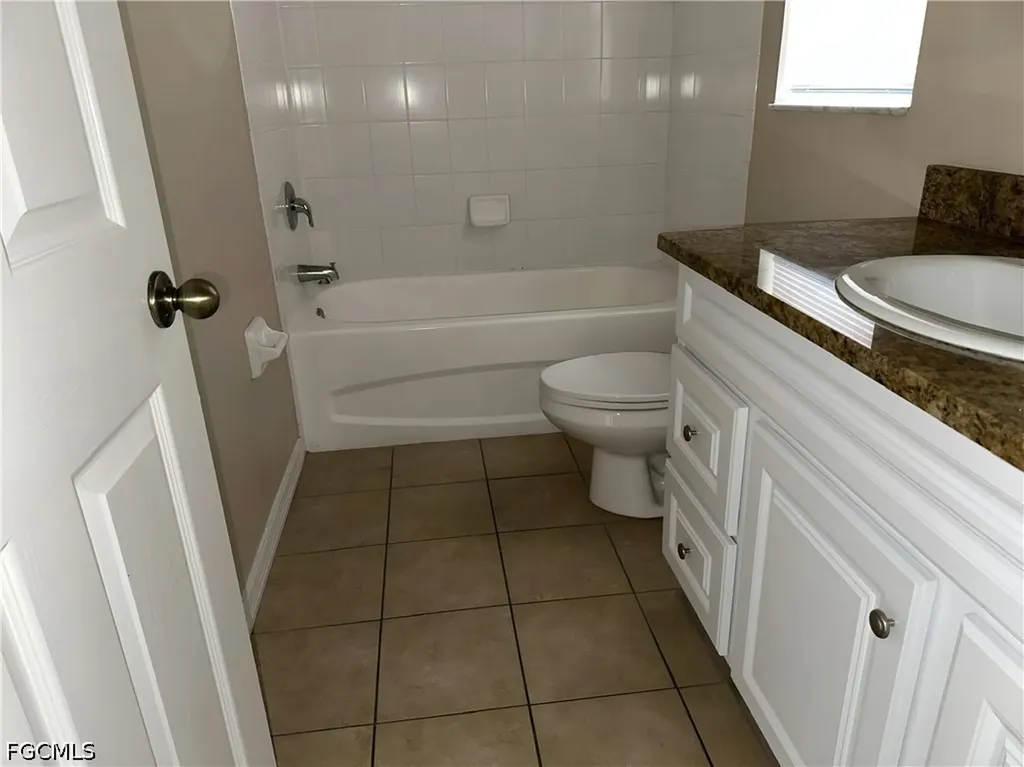 2701 NW 4th Terrace Cape Coral FL 33993