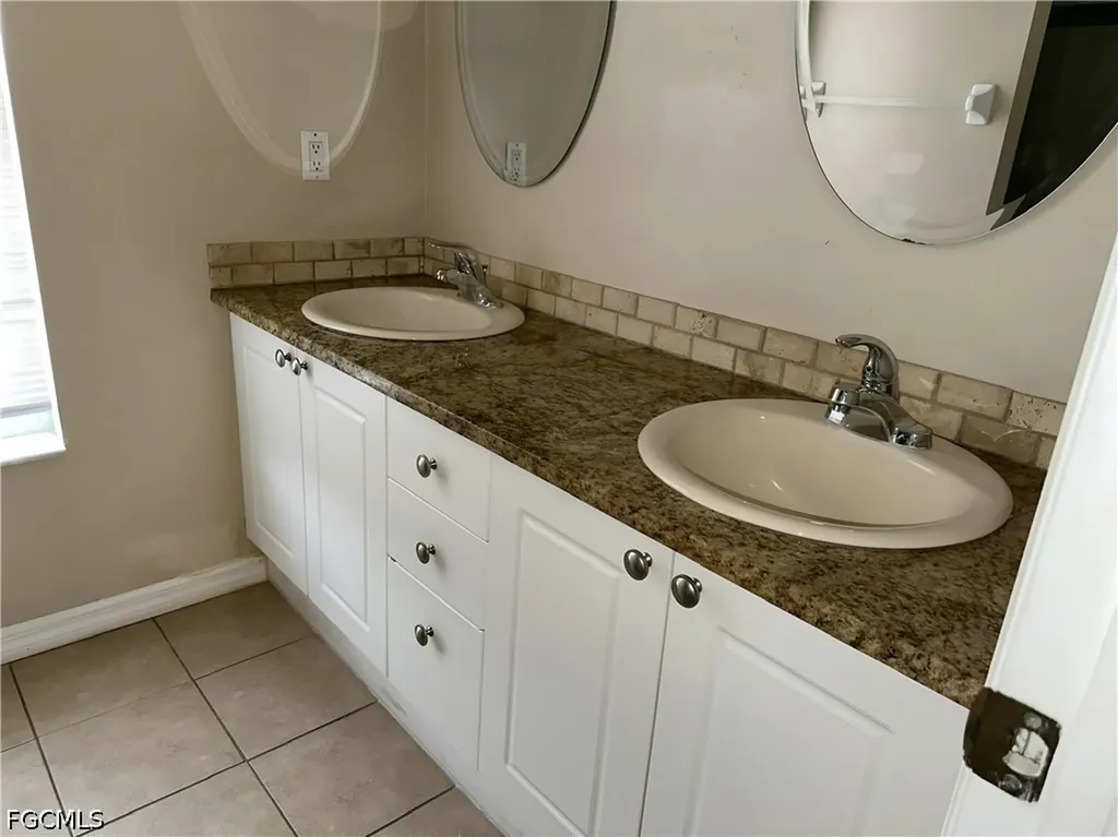 2701 NW 4th Terrace Cape Coral FL 33993