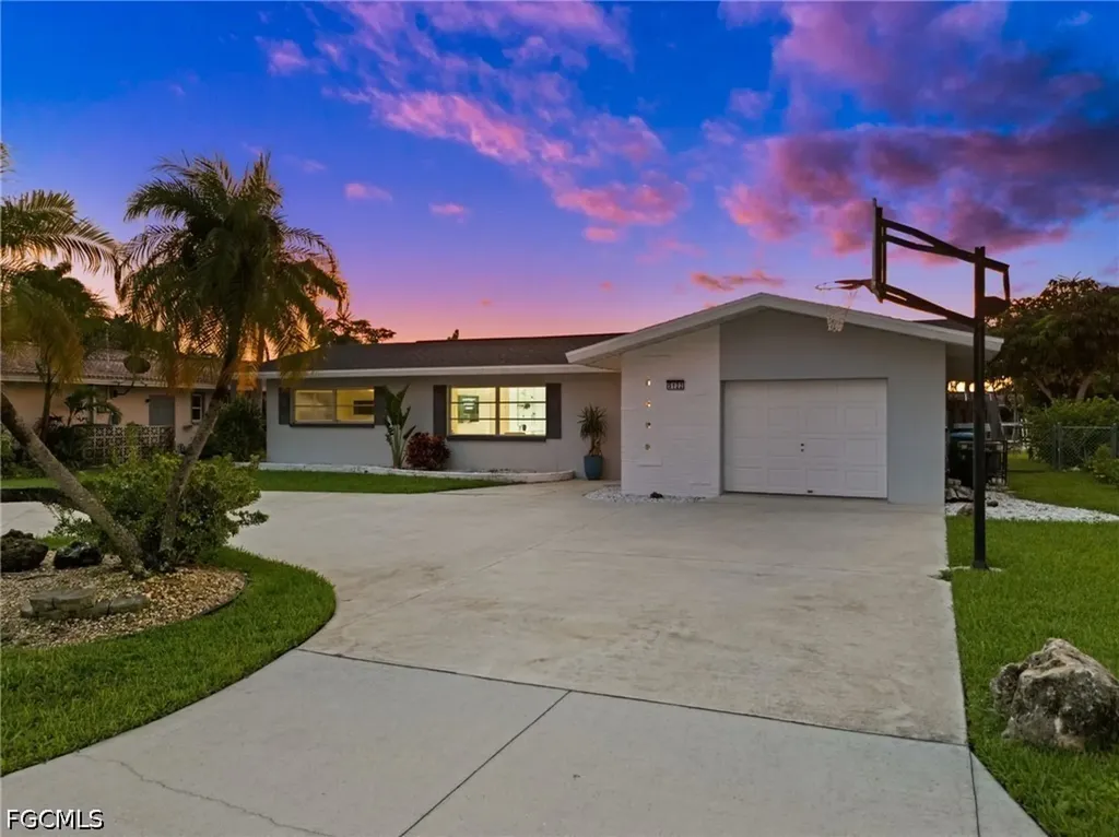 5122 SW 3rd Avenue Cape Coral FL 33914