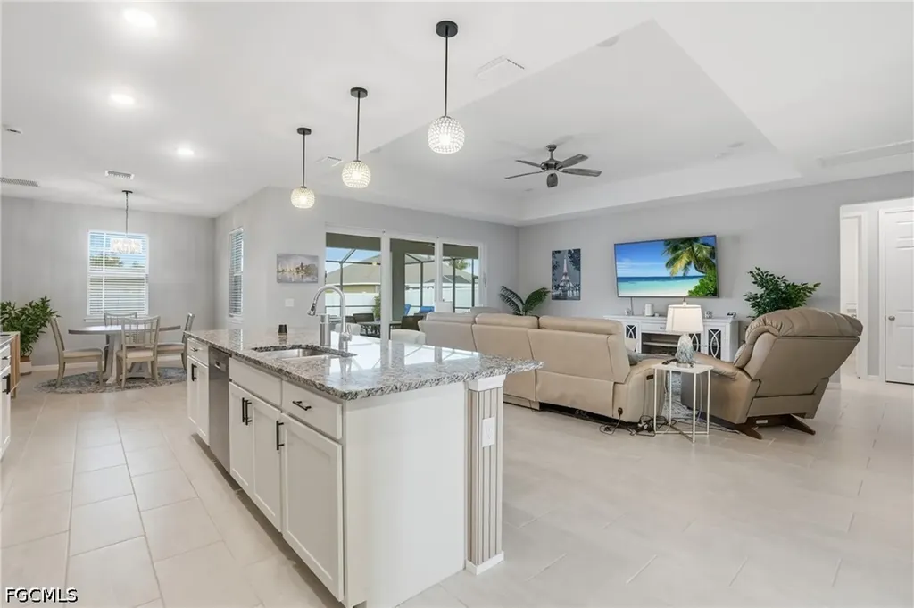 2704 SW 15th Avenue Cape Coral FL 33914