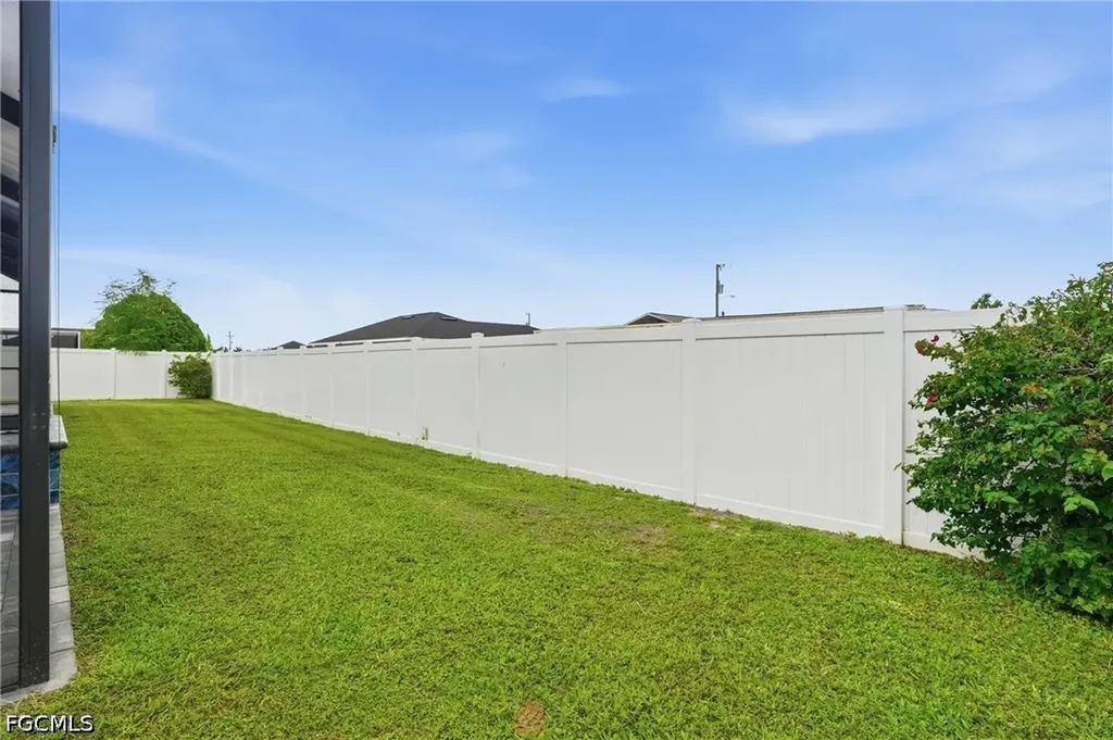 2704 SW 15th Avenue Cape Coral FL 33914