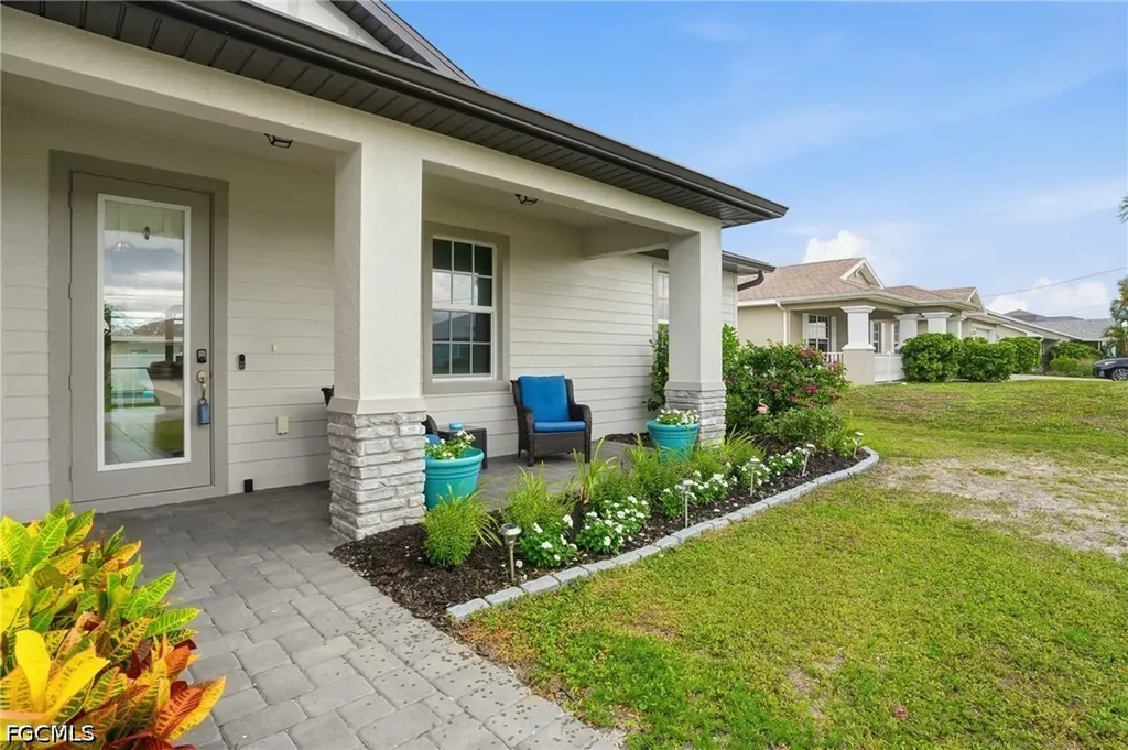 2704 SW 15th Avenue Cape Coral FL 33914