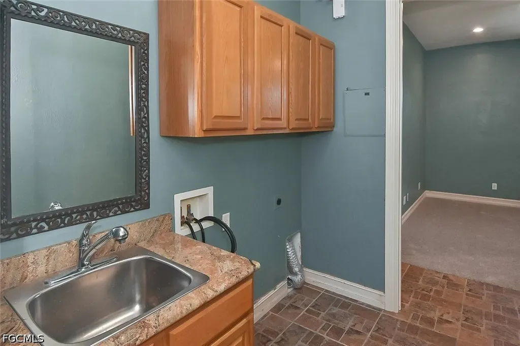 2808 SW 33rd Terrace Cape Coral FL 33914