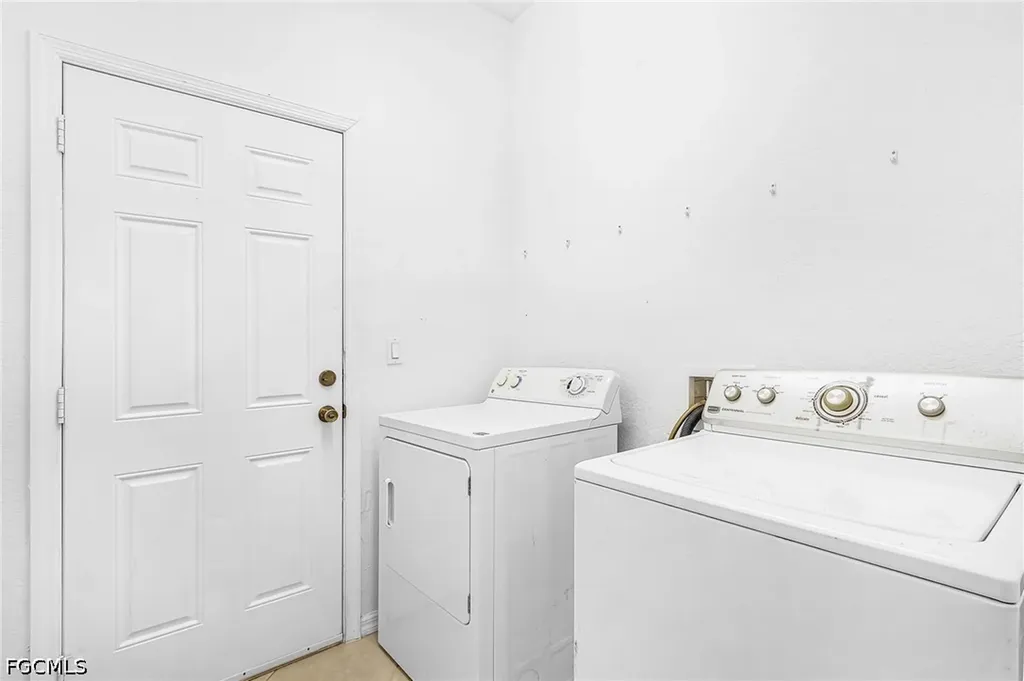 831 NW 30th Street Cape Coral FL 33993