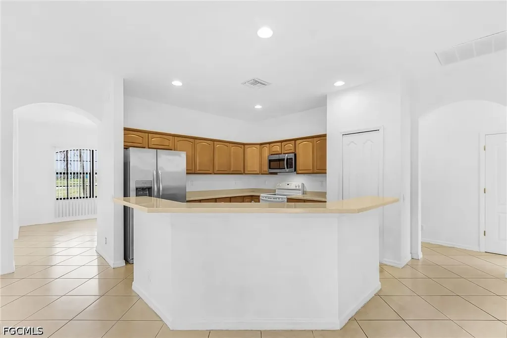 831 NW 30th Street Cape Coral FL 33993