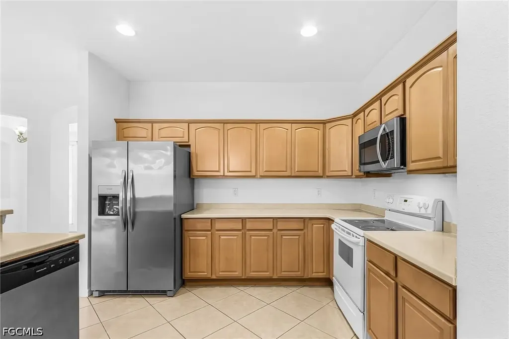 831 NW 30th Street Cape Coral FL 33993