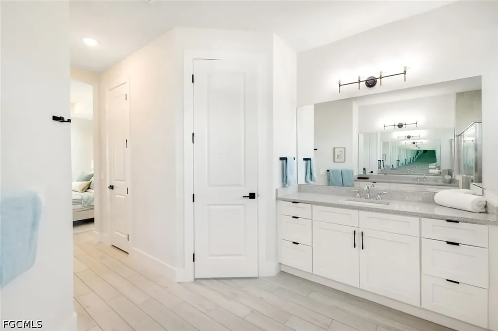 5244 Agualinda Boulevard Cape Coral FL 33914