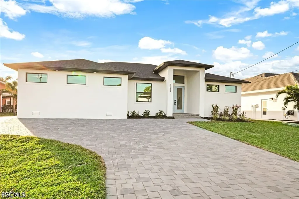 5244 Agualinda Boulevard Cape Coral FL 33914